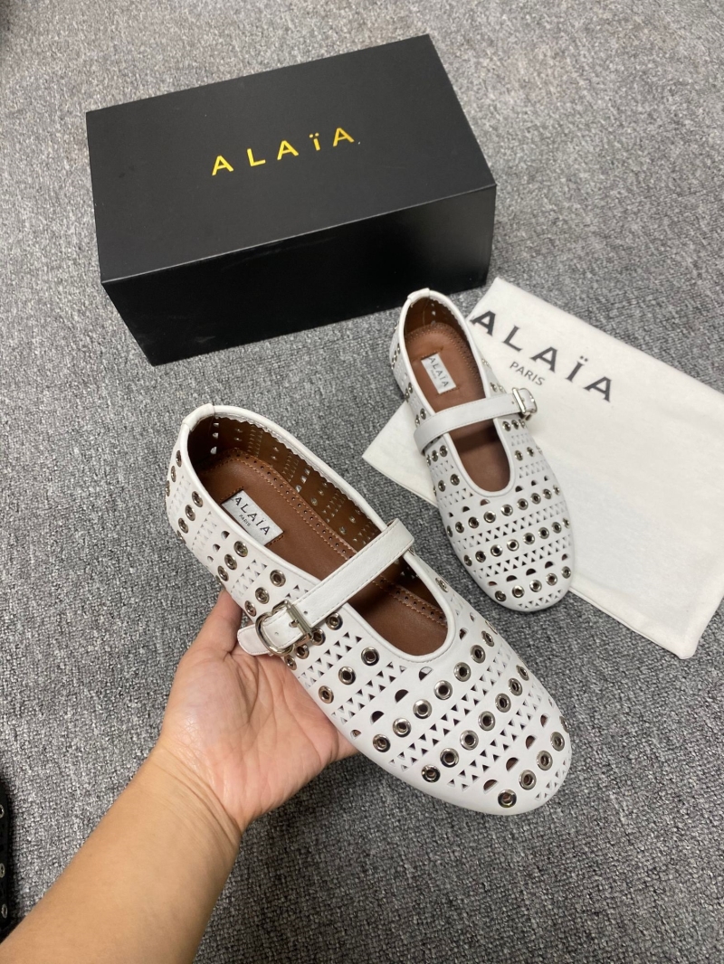 Alaia Flat Shoes
